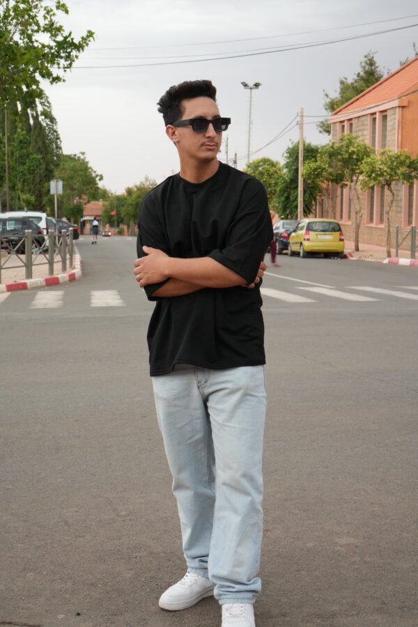 Plain Black T-Shirt | Bold & Classic Streetwear for All - Image 3
