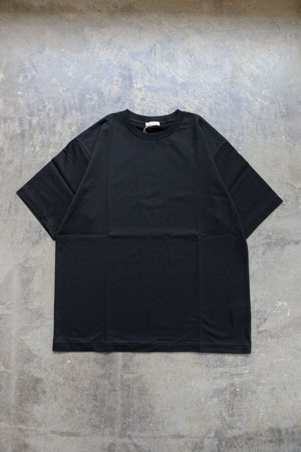 Plain Black T-Shirt | Bold & Classic Streetwear for All - Image 5